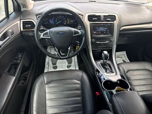 Used 2014 Ford Fusion SE w/ Equipment Group 202A FWD image 33