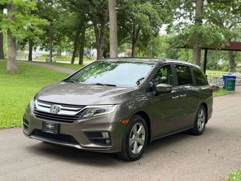 Used 2019 Honda Odyssey EX-L image 3