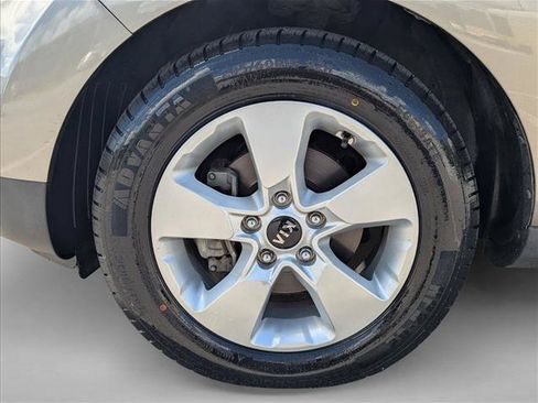 Used 2018 Kia Soul FWD image 9