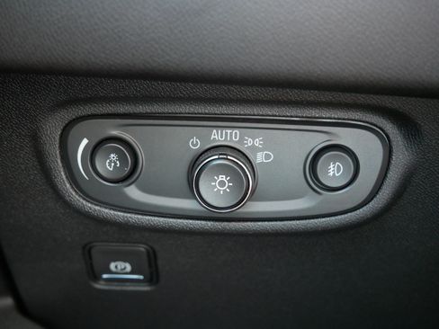 Used 2023 GMC Terrain SLT w/ Elevation Edition AWD/4WD image 24