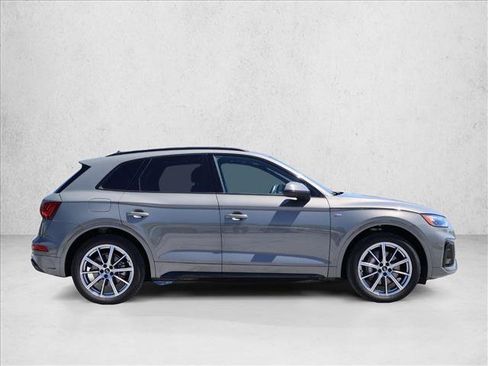 Used 2023 Audi Q5 e Premium Plus w/ Premium Plus Package AWD/4WD image 4