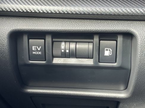 New 2026 Subaru Crosstrek 2.5i Limited image 32