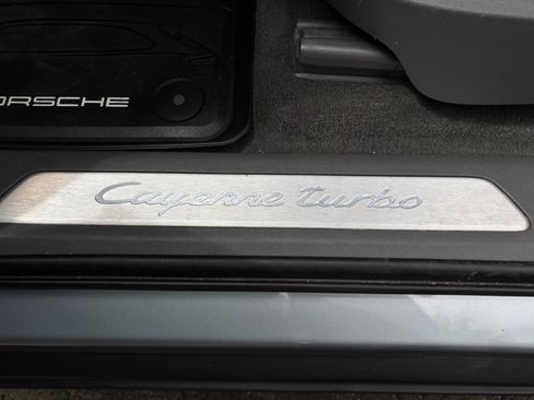 Used 2023 Porsche Cayenne Turbo AWD/4WD image 72