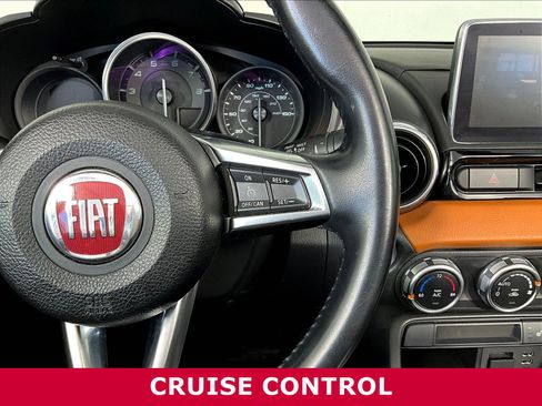 Used 2019 FIAT 124 Spider Lusso w/ Convenience Group RWD image 11