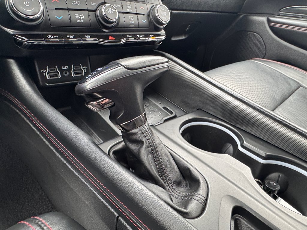 Used 2025 Dodge Durango GT AWD/4WD image 31