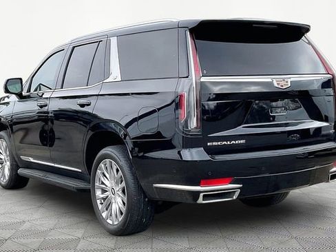 Used 2023 Cadillac Escalade Premium Luxury w/ Performance Package image 4