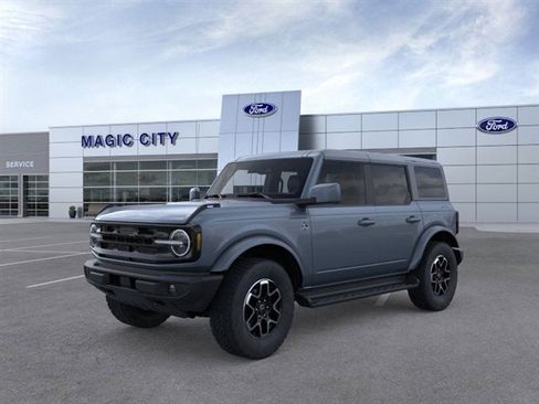 New 2025 Ford Bronco Outer Banks image 1