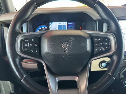Used 2023 Ford Bronco Wildtrak AWD/4WD image 26