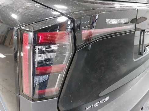 New 2026 Nissan Kicks S image 32