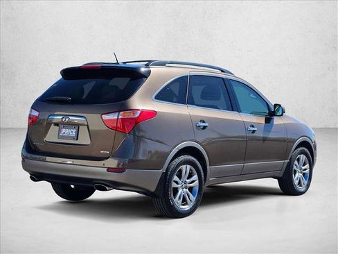 Used 2012 Hyundai Veracruz Limited w/ Entertainment Pkg FWD image 5