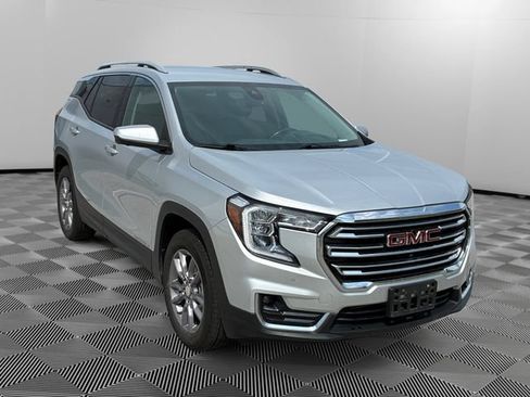 Used 2022 GMC Terrain SLT w/ Tech Package AWD/4WD image 7