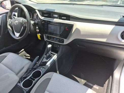 Used 2019 Toyota Corolla LE FWD image 25