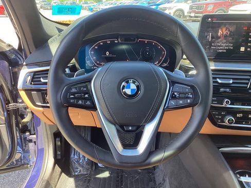 Used 2021 BMW 530i xDrive w/ Premium Package AWD/4WD image 17