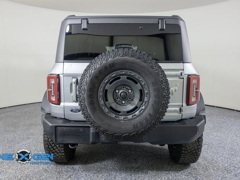 Used 2024 Ford Bronco Outer Banks AWD/4WD image 6