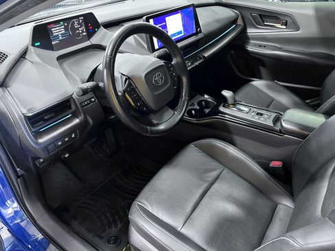 Used 2024 Toyota Prius XLE FWD image 14