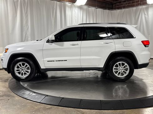 Used 2019 Jeep Grand Cherokee Laredo AWD/4WD image 8