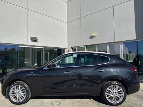 Certified 2022 Maserati Levante GT AWD/4WD image 5