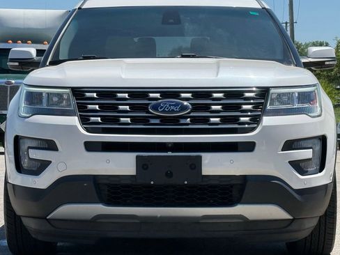Used 2016 Ford Explorer Limited w/ Equipment Group 301A AWD/4WD image 8