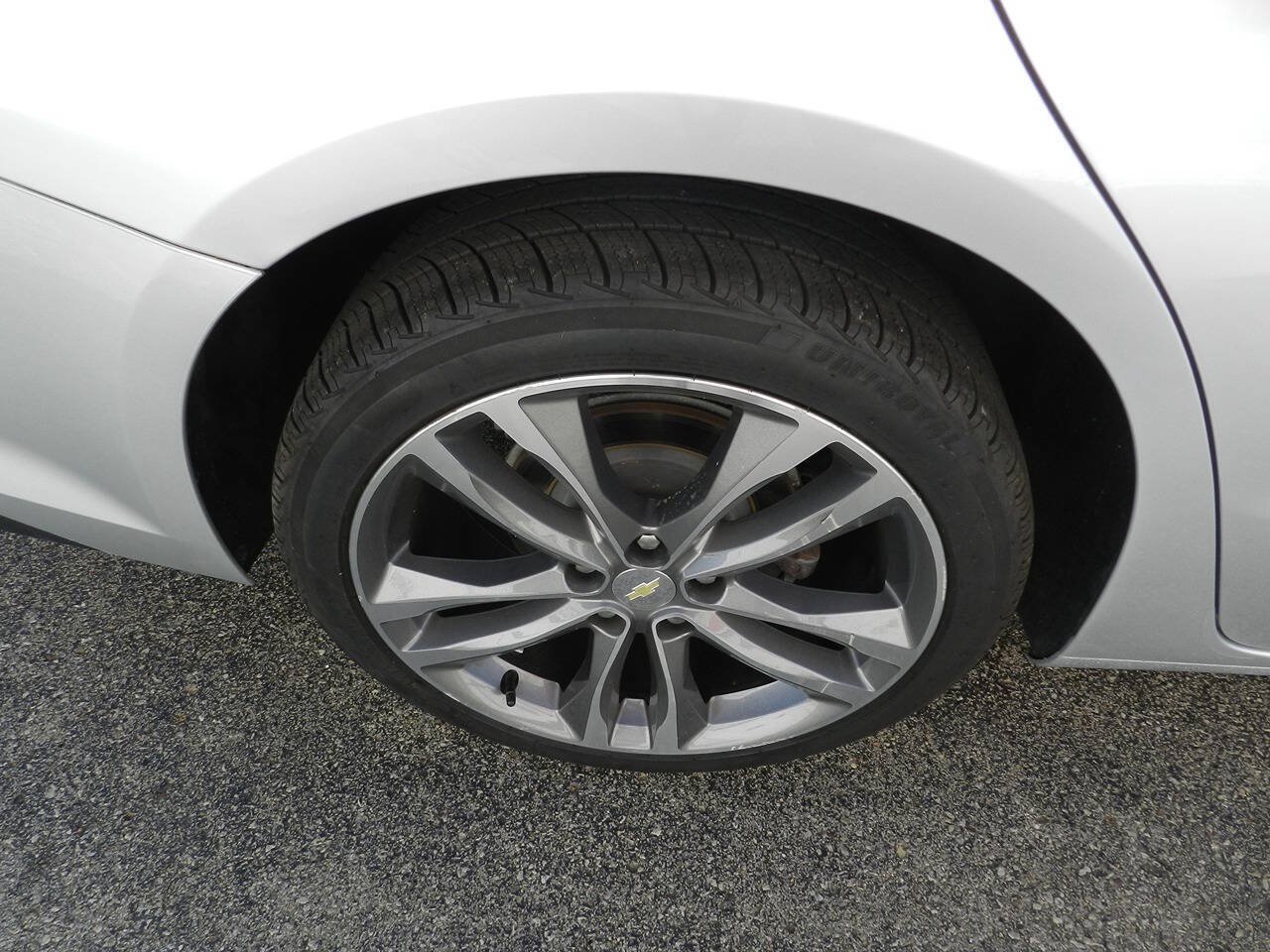 Used 2021 Chevrolet Malibu LT FWD image 19