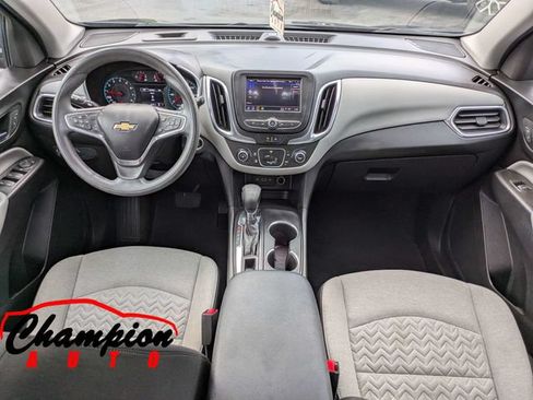 Used 2022 Chevrolet Equinox LS AWD/4WD image 18