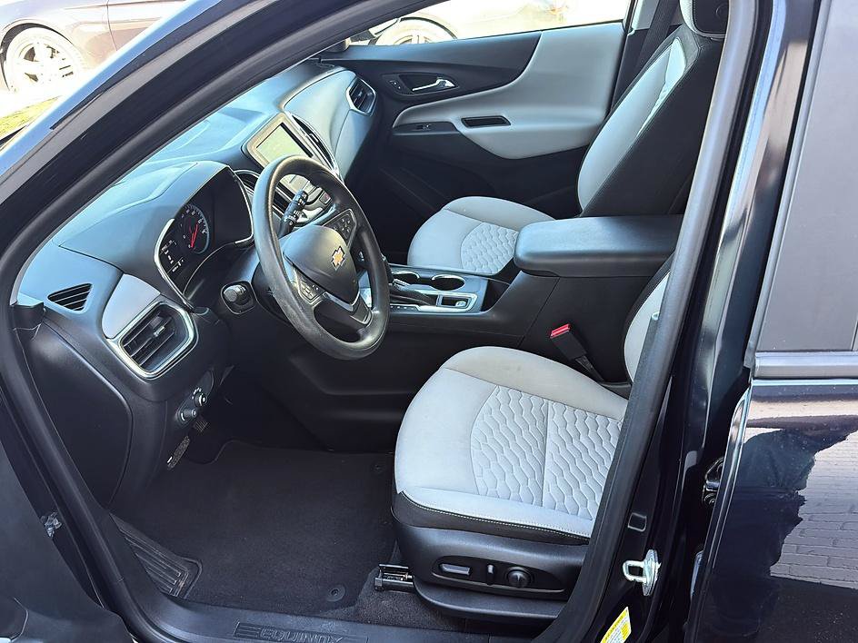 Used 2020 Chevrolet Equinox LS w/ LS Convenience Package FWD image 18