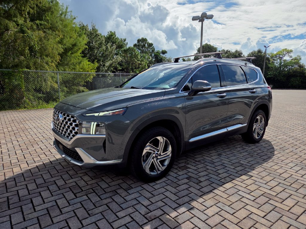 Used 2022 Hyundai Santa Fe SEL w/ Convenience + Premium Package AWD/4WD image 3
