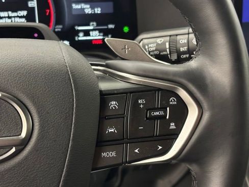 Used 2025 Lexus GX 550 AWD/4WD image 24