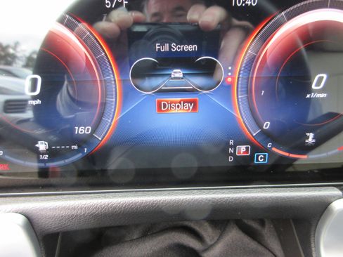 Used 2022 Mercedes-Benz GLB 250 4MATIC image 46