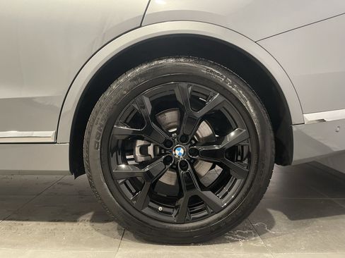 Used 2026 BMW X7 xDrive40i w/ Premium Package image 8