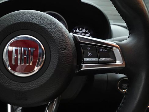 Used 2017 FIAT 124 Spider Lusso RWD image 18