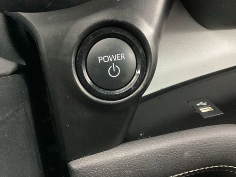 Used 2025 Toyota Sienna LE image 20