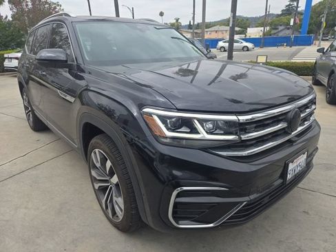Used 2023 Volkswagen Atlas SEL Premium AWD/4WD image 2
