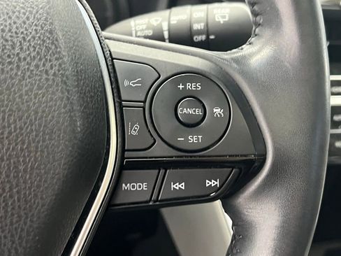 Used 2021 Toyota Venza Limited w/ Advanced Technology Package image 18