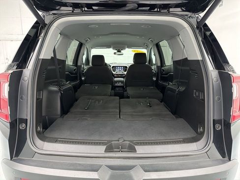 Certified 2023 GMC Acadia SLE w/ Driver Convenience Package image 52