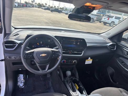 Used 2026 Chevrolet TrailBlazer LT w/ Driver Confidence Package FWD image 21