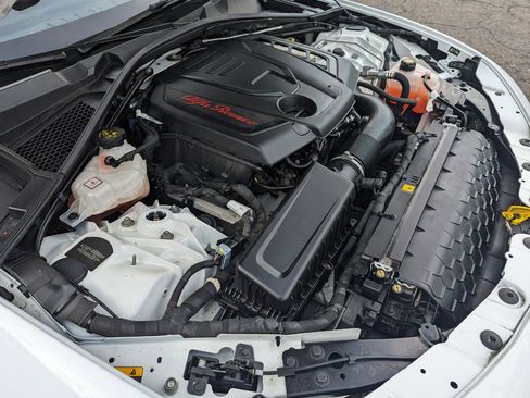 Used 2022 Alfa Romeo Giulia Veloce image 42