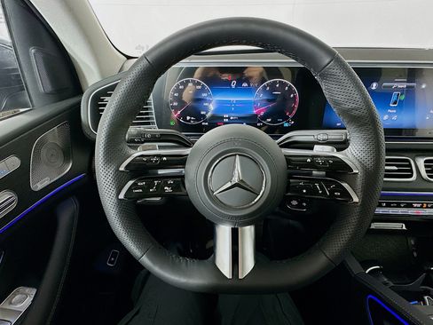 New 2026 Mercedes-Benz GLS 450 4MATIC image 11