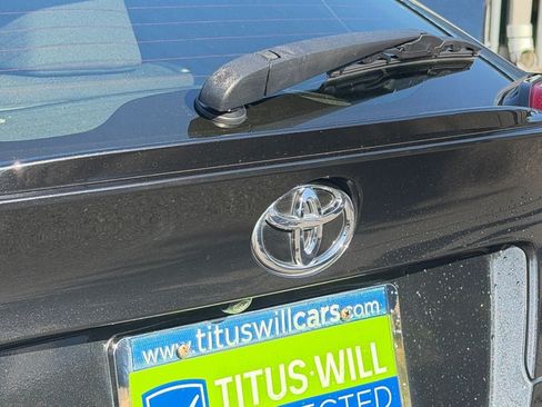 Used 2019 Toyota C-HR XLE FWD image 33