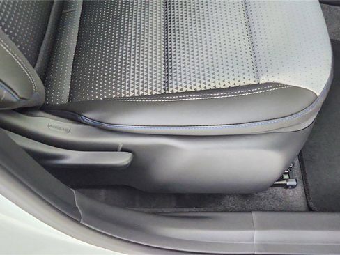 New 2026 Chevrolet Trax LT image 36