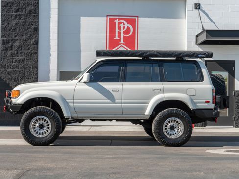 Used 1995 Toyota Land Cruiser AWD/4WD image 44