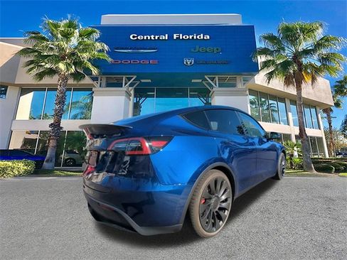 Used 2025 Tesla Model Y Performance image 5