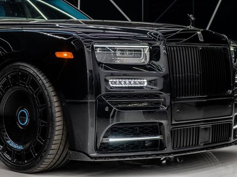 Used 2025 Rolls-Royce Phantom Sedan RWD image 5