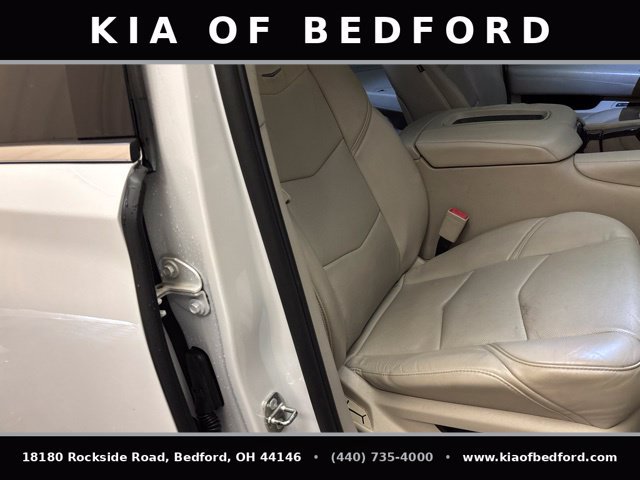 Used 2016 Cadillac Escalade Luxury AWD/4WD image 28