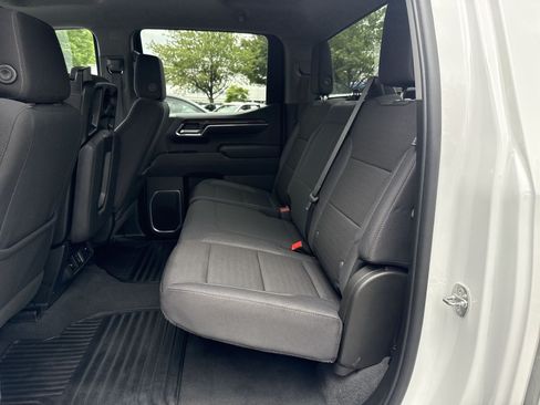 Used 2024 Chevrolet Silverado 1500 LT AWD/4WD image 21