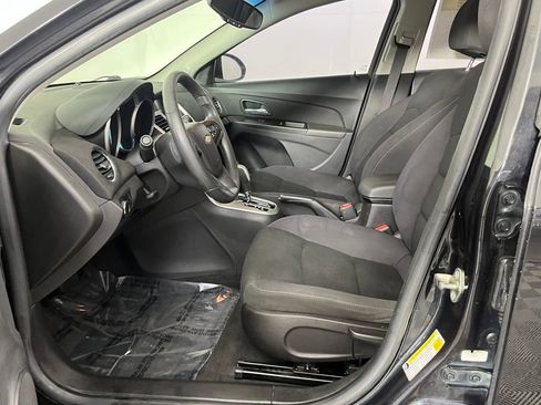 Used 2015 Chevrolet Cruze LT w/ Technology Package image 20