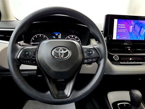 Used 2023 Toyota Corolla LE image 28