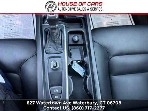 Used 2018 Volvo XC60 T5 Momentum w/ Vision Package AWD/4WD image 30