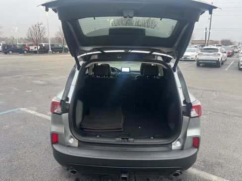 Used 2022 Ford Escape SEL w/ SEL Stealth AWD Package image 9