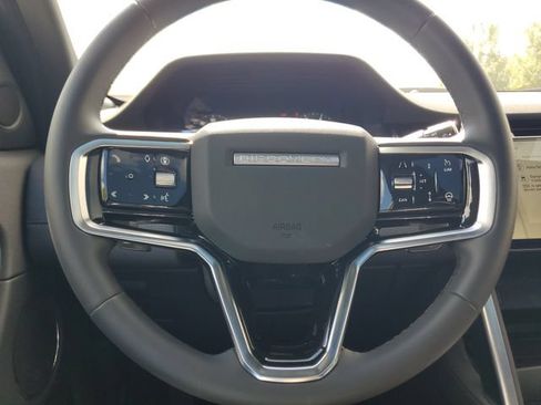 Certified 2025 Land Rover Discovery Sport Dynamic SE AWD/4WD image 27