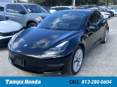 Used 2021 Tesla Model 3 Long Range image 1